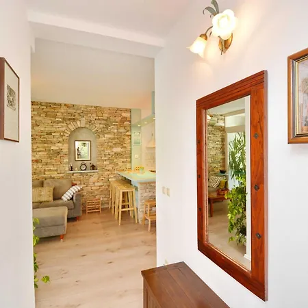 Blissful Bay - Two Bedroom With Terrace فربوسكا