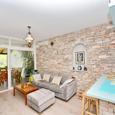 Blissful Bay - Two Bedroom With Terrace شقة