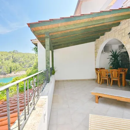 شقة Blissful Bay - Two Bedroom With Terrace فربوسكا