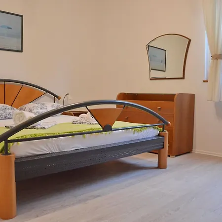 Blissful Bay - Two Bedroom With Terrace